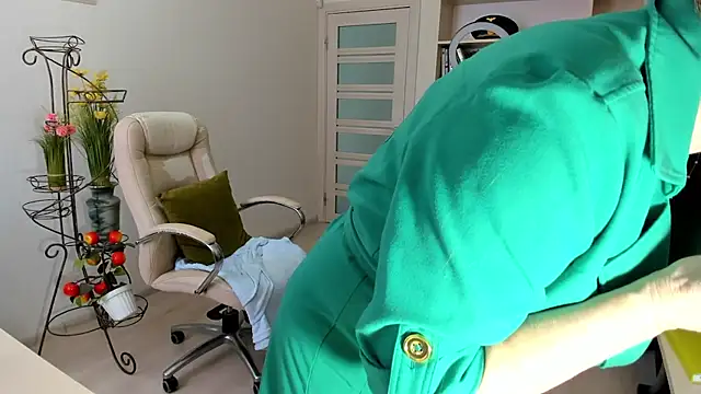 Snapshot of Vika73 chatting on January 2026 12:07:01 PM Vika73 online show from January 2026 12:07:01 PM