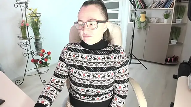 Snapshot of Vika73 chatting on February 2026 06:40:02 AM Vika73 online show from February 2026 06:40:02 AM