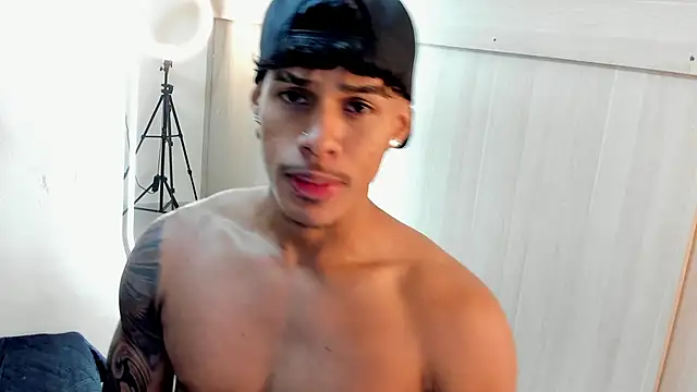 Joao da silva19 online show from June 2026 03:14:02 PM