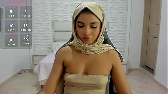 Snapshot of Layla_irfan chatting on June 2026 01:15:01 PM Layla irfan online show from June 2026 01:15:01 PM