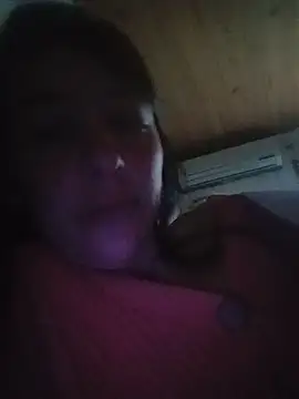Snapshot of guapitaaa_love chatting on June 2026 06:28:01 PM guapitaaa love online show from June 2026 06:28:01 PM