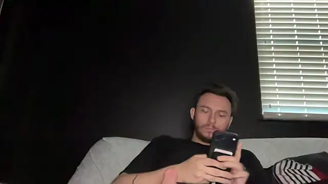 Tallhungcloudyyy online show from July 2026 06:54:02 PM