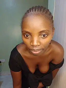 Alianamilly0 online show from May 2026 02:46:02 PM