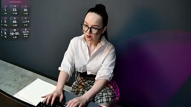 TishaSilverr online show from May 2026 08:09:02 AM