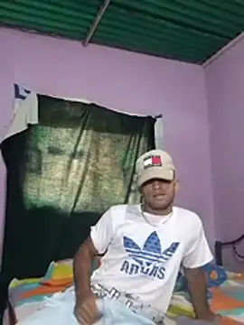 soymartinez2004 online show from August 2026 05:37:01 PM