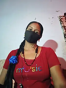 Snapshot of madhushree143 chatting on June 2026 05:45:01 AM madhushree143 online show from June 2026 05:45:01 AM