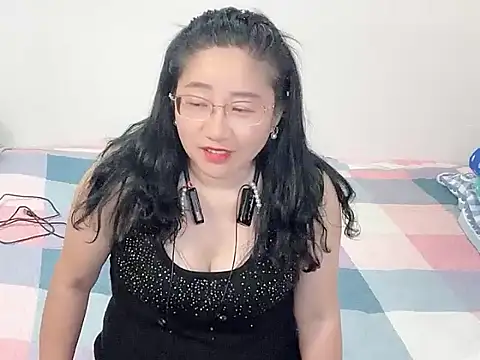 Sophie-998 online show from May 2026 09:37:02 AM