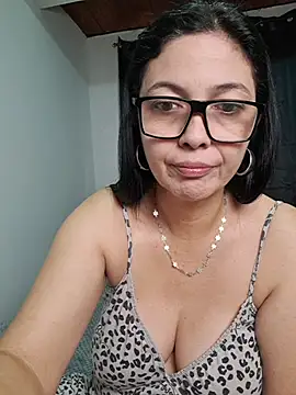 Snapshot of Scarlett_Valnyx chatting on June 2026 02:04:02 PM Scarlett Valnyx online show from June 2026 02:04:02 PM