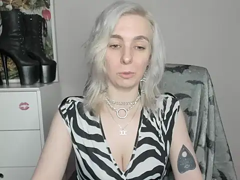 velvetanne online show from June 2026 10:09:01 AM