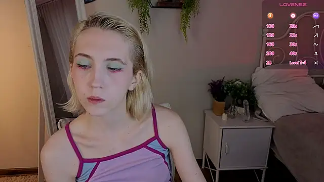 Elen  Moore online show from May 2026 05:36:01 AM