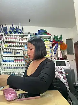 Snapshot of ISABELLA__LUNA chatting on June 2026 01:42:02 PM ISABELLA LUNA online show from June 2026 01:42:02 PM