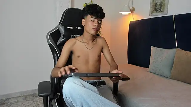 jacob cum23 online show from June 2026 05:23:01 PM