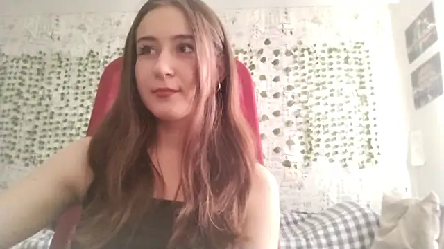 Pollykiss online show from June 2026 11:11:02 AM