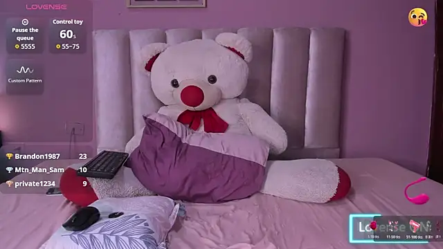 Snapshot of ORIANNA_21 chatting on June 2026 08:08:02 AM ORIANNA 21 online show from June 2026 08:08:02 AM