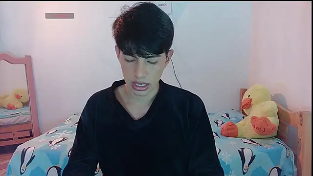 Snapshot of phuwin_bj chatting on June 2026 05:39:02 AM phuwin bj online show from June 2026 05:39:02 AM