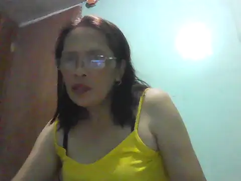 momshe2026 online show from May 2026 01:17:02 PM