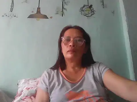 momshe2026 online show from June 2026 07:50:02 AM