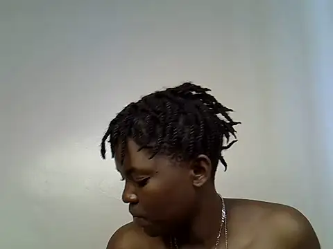 Snapshot of Angelqueen22 chatting on June 2026 07:23:01 AM Angelqueen22 online show from June 2026 07:23:01 AM