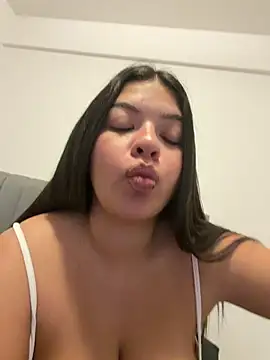 Snapshot of missxxmia chatting on May 2026 08:48:02 PM missxxmia online show from May 2026 08:48:02 PM