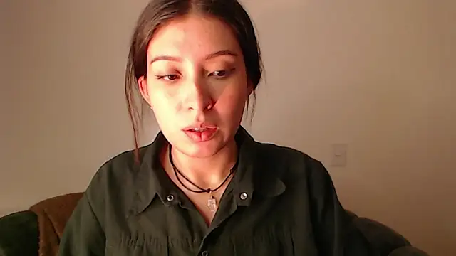 Snapshot of -AmelieH chatting on June 2026 10:45:02 PM -AmelieH online show from June 2026 10:45:02 PM