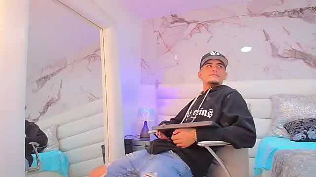 Yoel Boyxx online show from May 2026 03:57:01 AM