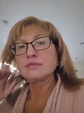 Snapshot of -LindaKing- chatting on May 2026 06:49:01 PM -LindaKing- online show from May 2026 06:49:01 PM