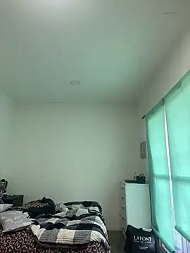 lulupiecitosamor online show from June 2026 11:23:02 AM