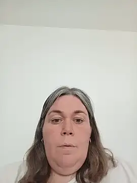 Snapshot of chattedebretagne chatting on June 2026 06:02:01 PM chattedebretagne online show from June 2026 06:02:01 PM