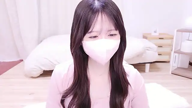 Yuinyaaa online show from July 2026 07:23:02 AM