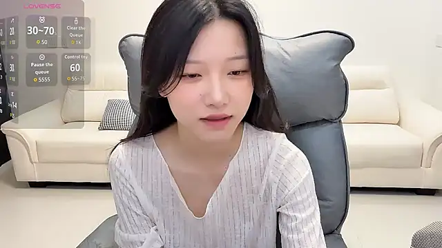 jiajia girl online show from June 2026 01:56:02 PM