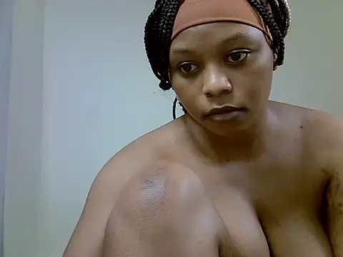 BIGASS DIANAH online show from June 2026 05:17:02 PM