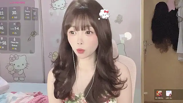 Una 2026 online show from May 2026 01:29:01 PM