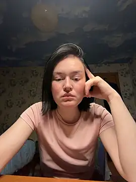 QueenNensyx online show from May 2026 07:52:02 PM