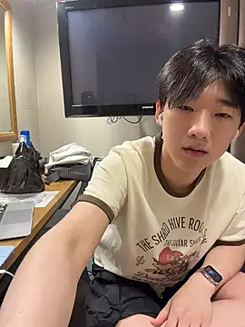 k-kinky online show from July 2026 12:24:02 PM