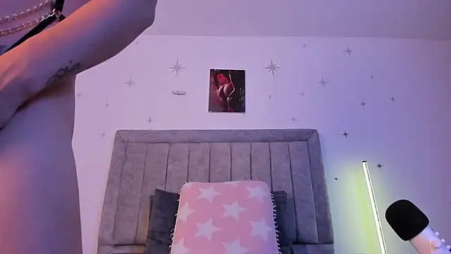 DannaRobers online show from July 2026 12:06:01 AM