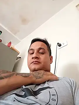 sergioyleo online show from August 2026 07:34:02 PM