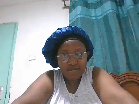 Snapshot of peacechloe chatting on June 2026 07:36:02 PM peacechloe online show from June 2026 07:36:02 PM