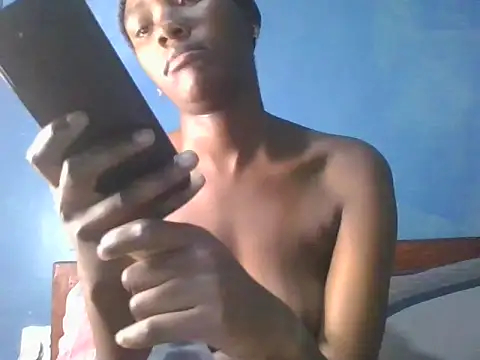 Snapshot of Petite-divaa chatting on June 2026 05:30:02 PM Petite-divaa online show from June 2026 05:30:02 PM
