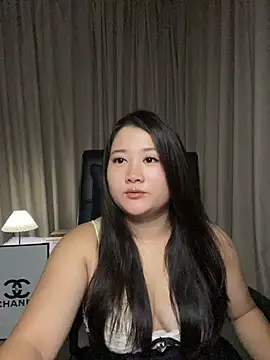 Luckysisi-s online show from July 2026 12:33:01 PM
