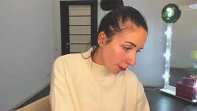 Snapshot of BouncySweety chatting on December 2024 02:27:01 PM BouncySweety online show from December 2024 02:27:01 PM