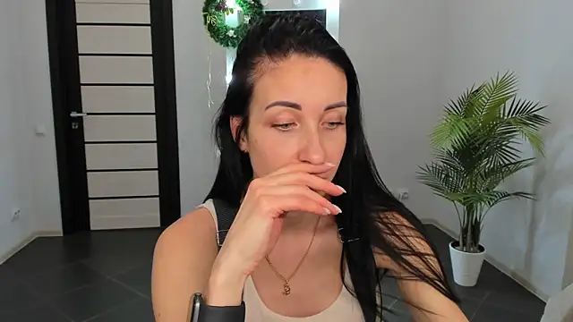 Snapshot of BouncySweety chatting on December 2024 07:43:01 PM BouncySweety online show from December 2024 07:43:01 PM