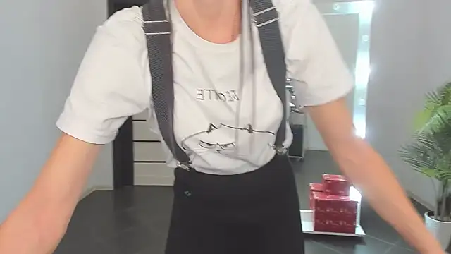 Snapshot of BouncySweety chatting on December 2024 04:14:02 PM BouncySweety online show from December 2024 04:14:02 PM