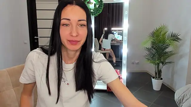 Snapshot of BouncySweety chatting on December 2024 09:28:02 AM BouncySweety online show from December 2024 09:28:02 AM