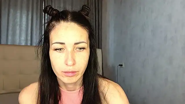 Snapshot of BouncySweety chatting on October 2025 06:47:01 AM BouncySweety online show from October 2025 06:47:01 AM