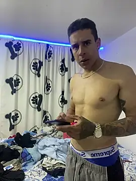 jhuan99 online show from June 2026 10:00:02 PM