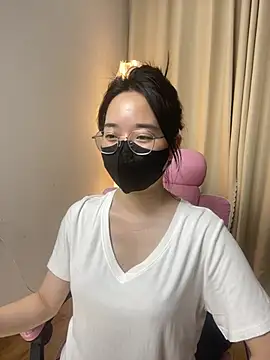 Snapshot of miuu6868 chatting on May 2026 02:00:02 PM miuu6868 online show from May 2026 02:00:02 PM