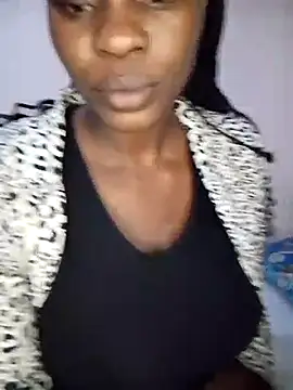 curvyperry online show from June 2026 03:20:02 AM