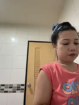 Snapshot of LINDA_HD chatting on July 2026 02:21:02 PM LINDA HD online show from July 2026 02:21:02 PM