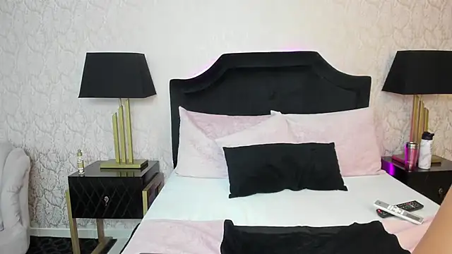 LuciiaMiller online show from June 2026 02:57:01 AM