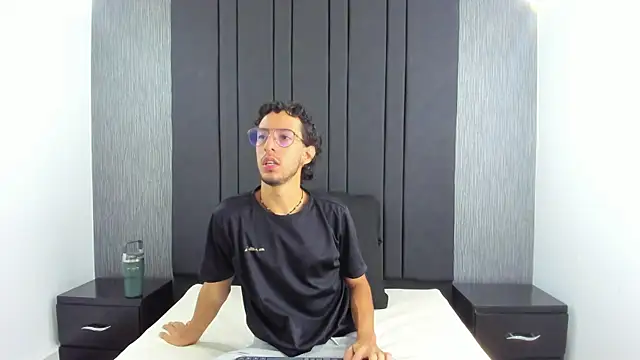 Snapshot of LEO_SANZ66 chatting on July 2026 12:20:02 PM LEO SANZ66 online show from July 2026 12:20:02 PM